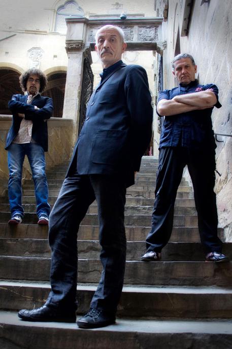 Toni Servillo, Girotto, Mangalavite